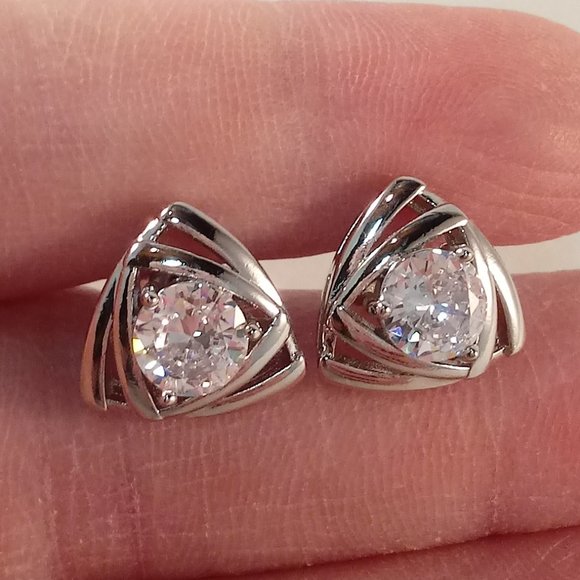 Silver Plated Swirl Triangle Shape White Diamond Zircon Stud Earrings 1.28ctw - Picture 1 of 4